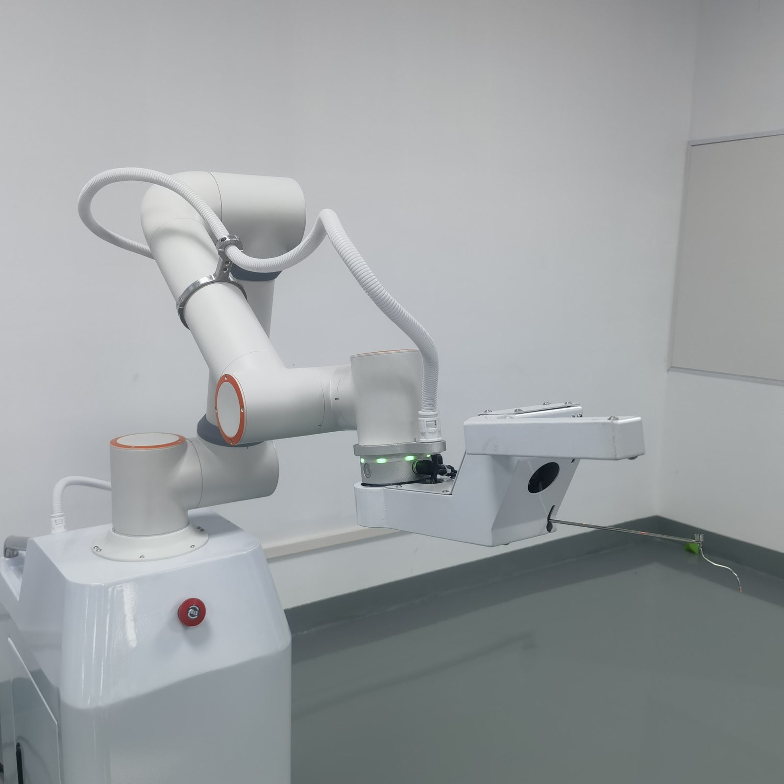 Medical positioning robot system